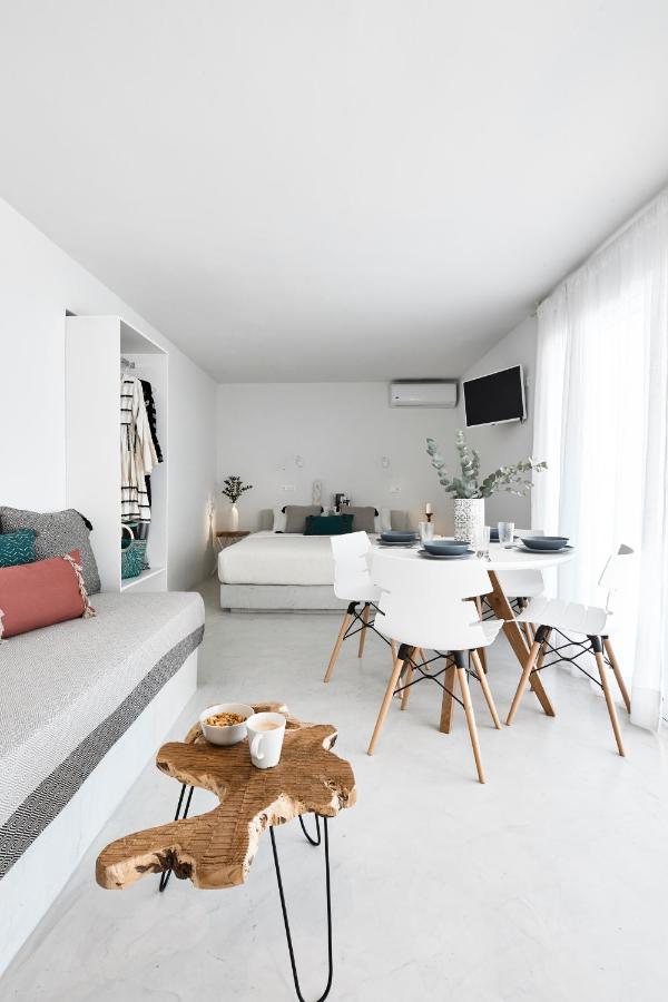 Infinite Blue Luxury Suites Fira  Zewnętrze zdjęcie