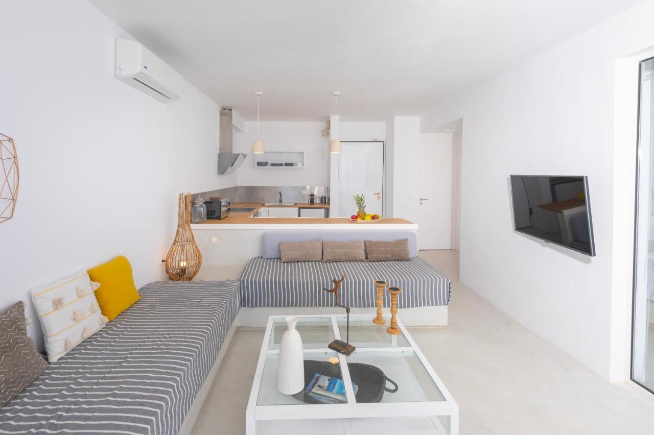 Infinite Blue Luxury Suites Fira  Zewnętrze zdjęcie
