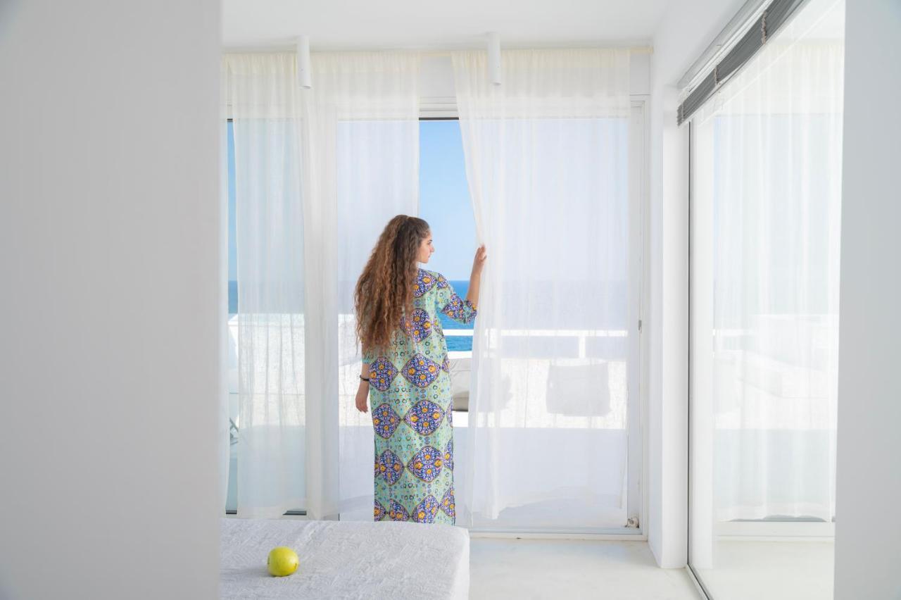 Infinite Blue Luxury Suites Fira  Zewnętrze zdjęcie