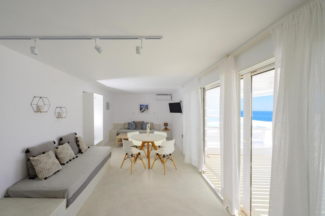 Infinite Blue Luxury Suites Fira  Zewnętrze zdjęcie