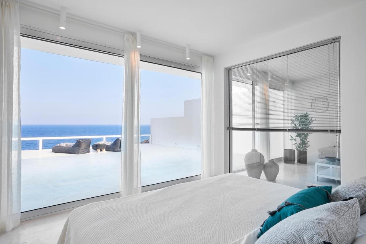 Infinite Blue Luxury Suites Fira  Zewnętrze zdjęcie
