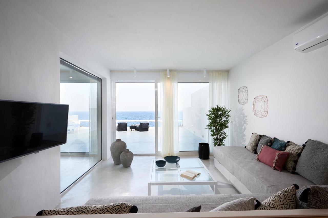 Infinite Blue Luxury Suites Fira  Zewnętrze zdjęcie